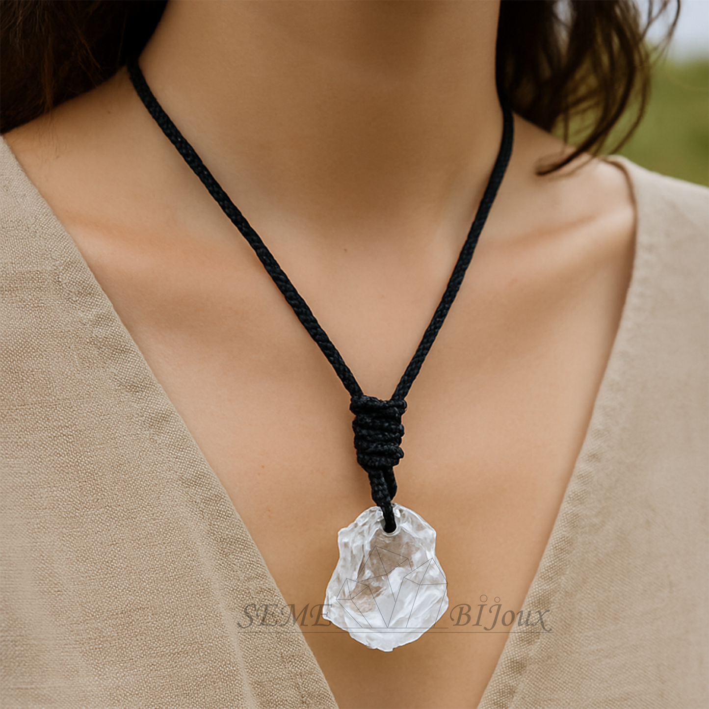Pendentif Pierre Brute en Cristal Naturel | Énergie Authentique de la Nature Cristal de roche